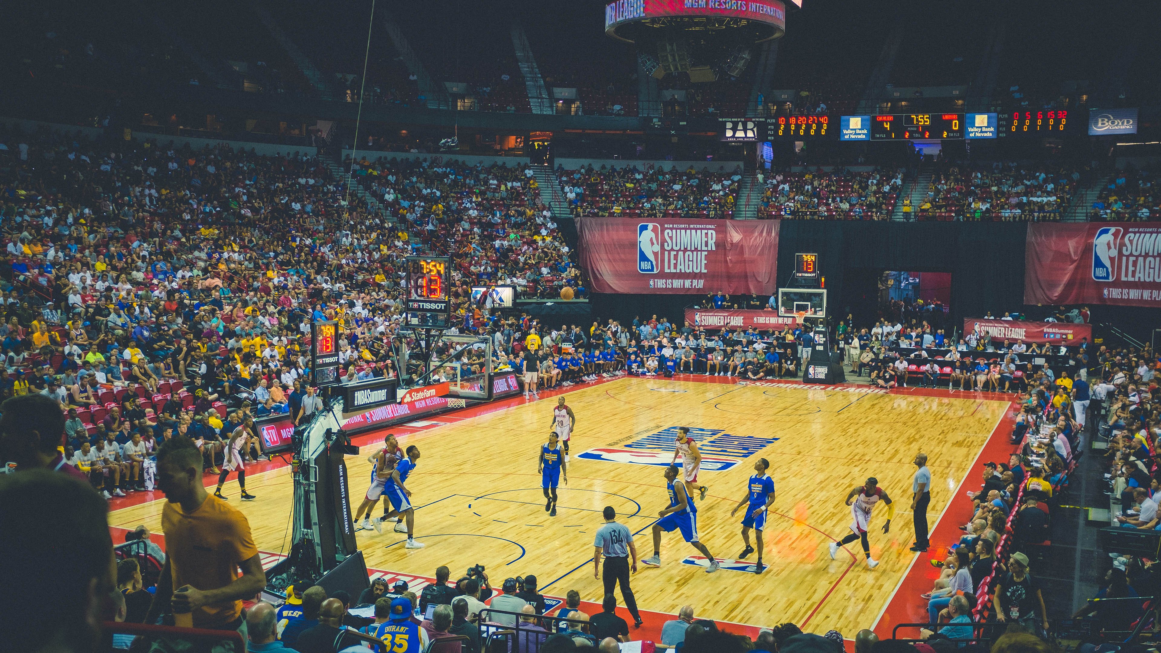 《ApexLegends》新角色“闪电”上线,战术空间扩大